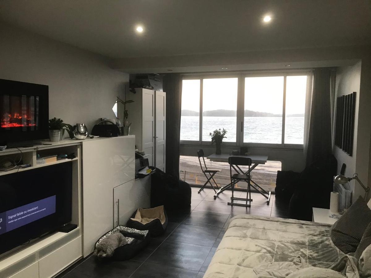 T2 Les Pieds Dans L Eau Vue Mer Apartment Six-Fours-les-Plages Exterior photo